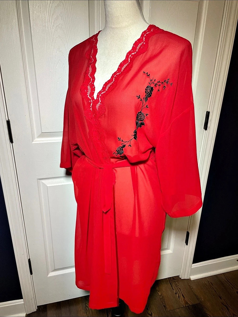 Vintage Massini Red Sheer Chiffon Robe Black Rose Embroidered Lace Trim Size L